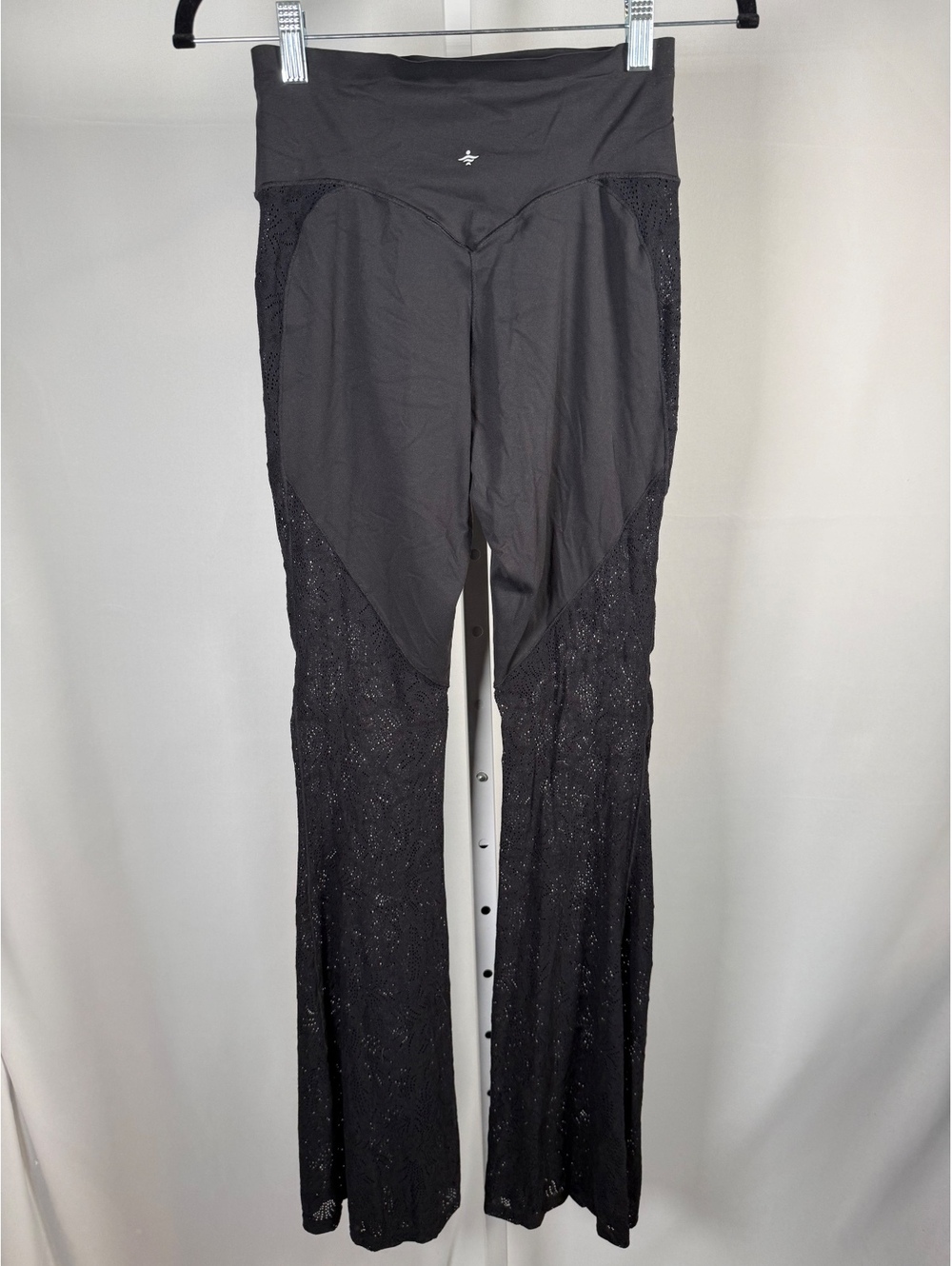 Halara UltraSculpt High Waisted Tummy Control Contrast Flare Legging Black Small - Picture 4 of 10